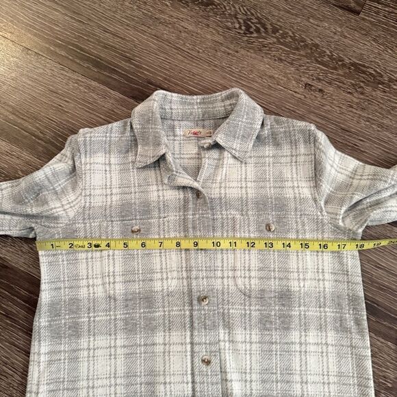 Faherty Women's Legend Sweater Shirt - Picture 7 of 9